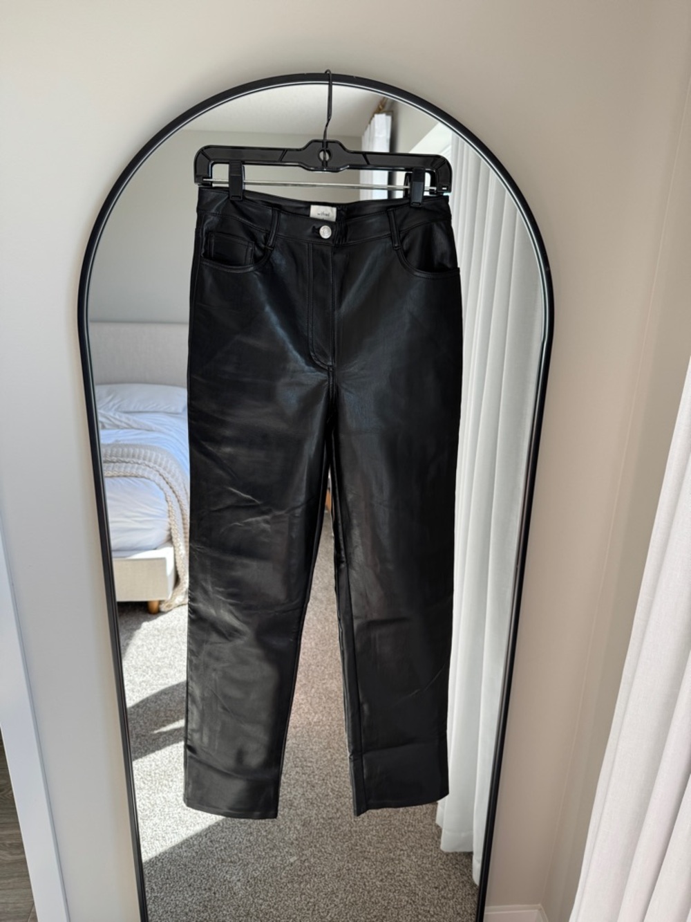 Aritzia Wilfred Vegan Leather Pant